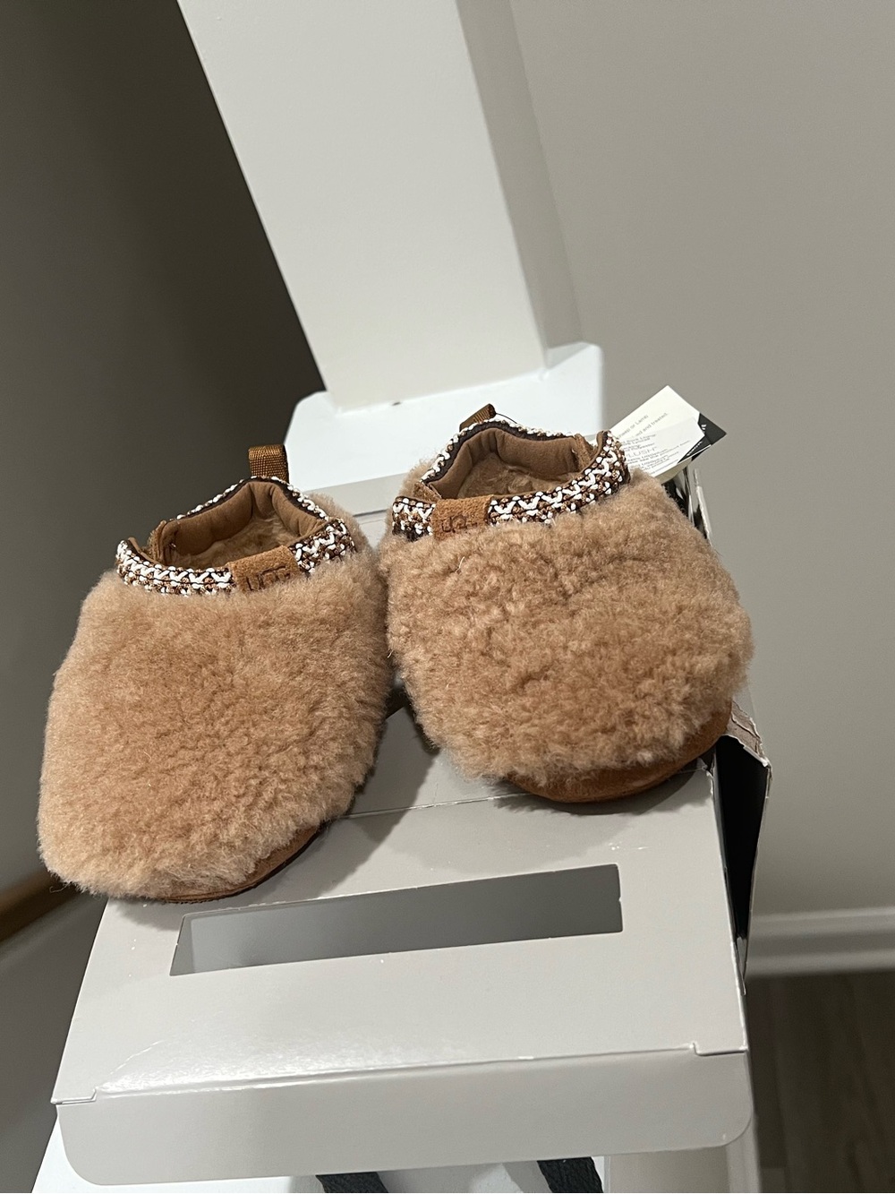 UGG Teddy Fur Slip-On Kids Slippers in Camel Brown